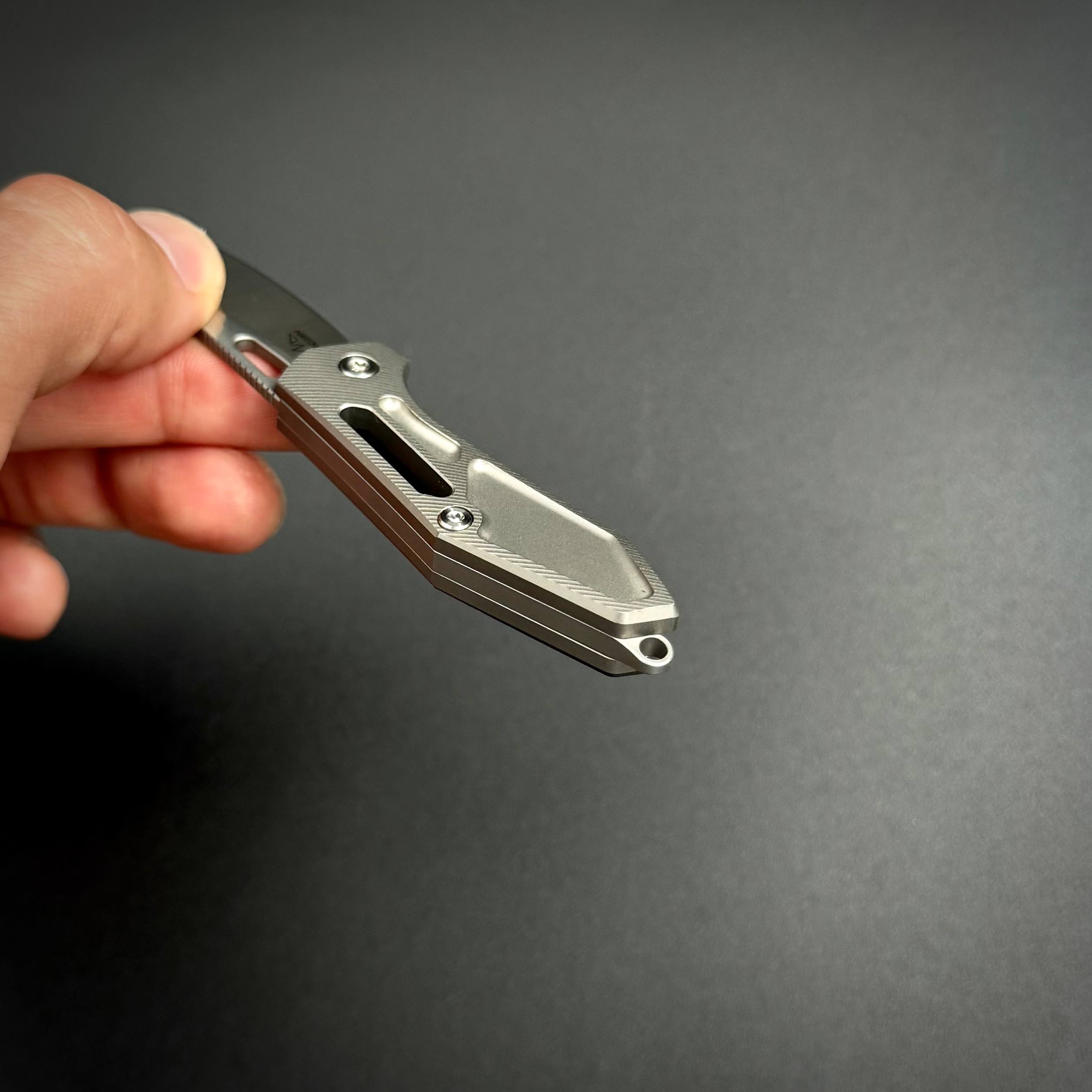 Складной нож-брелок Flea Sandvik 14C28N Titanium Pioneer EDC