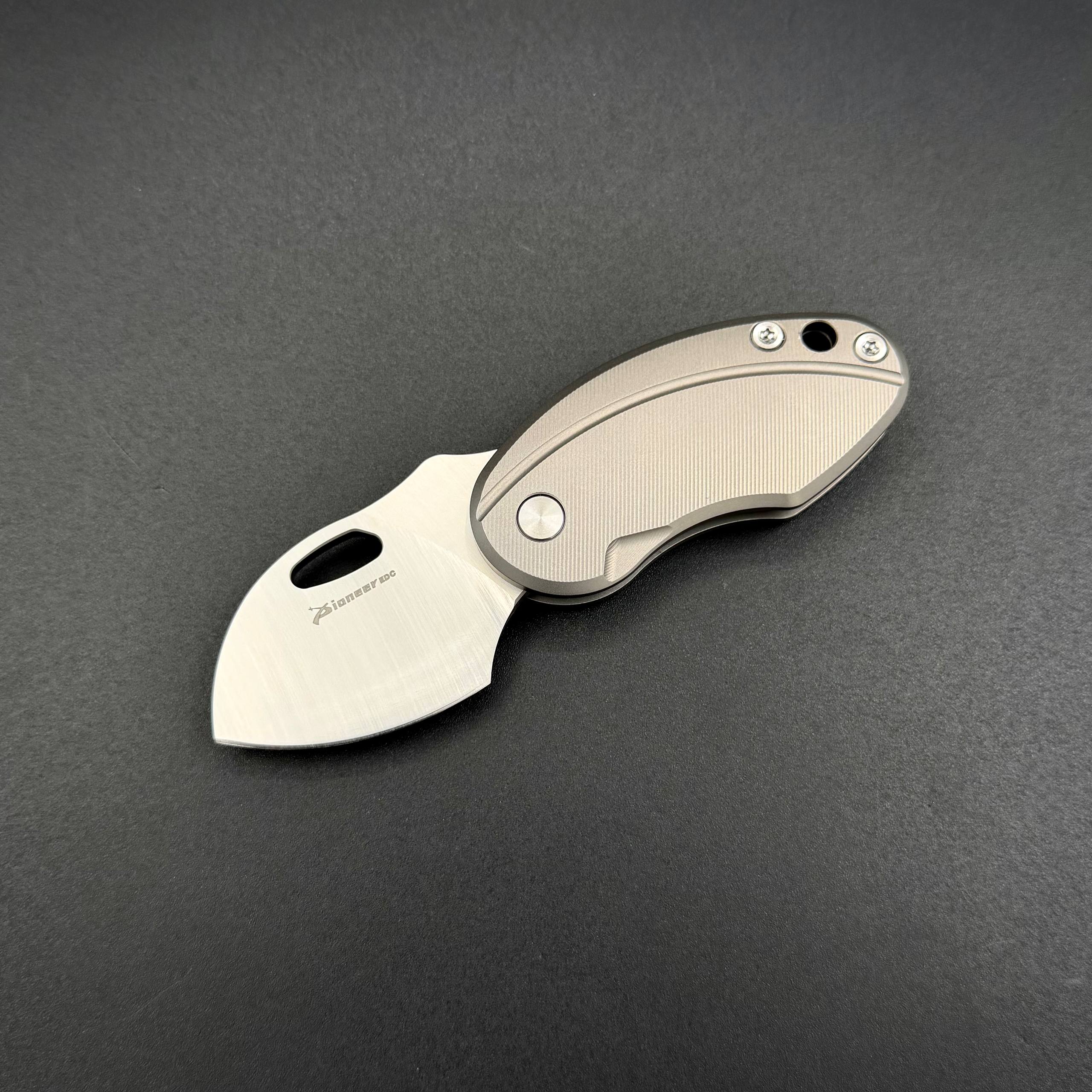 Складной нож BUG Sandvik 14C28N Titanium Pioneer EDC