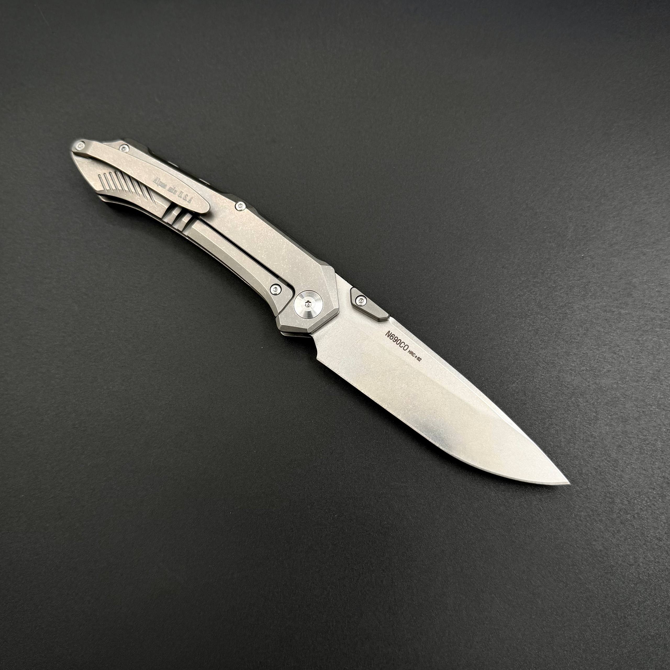 Складной нож Vigil n690co Titanium Carbon Fiber T106 Red Alpha Miu
