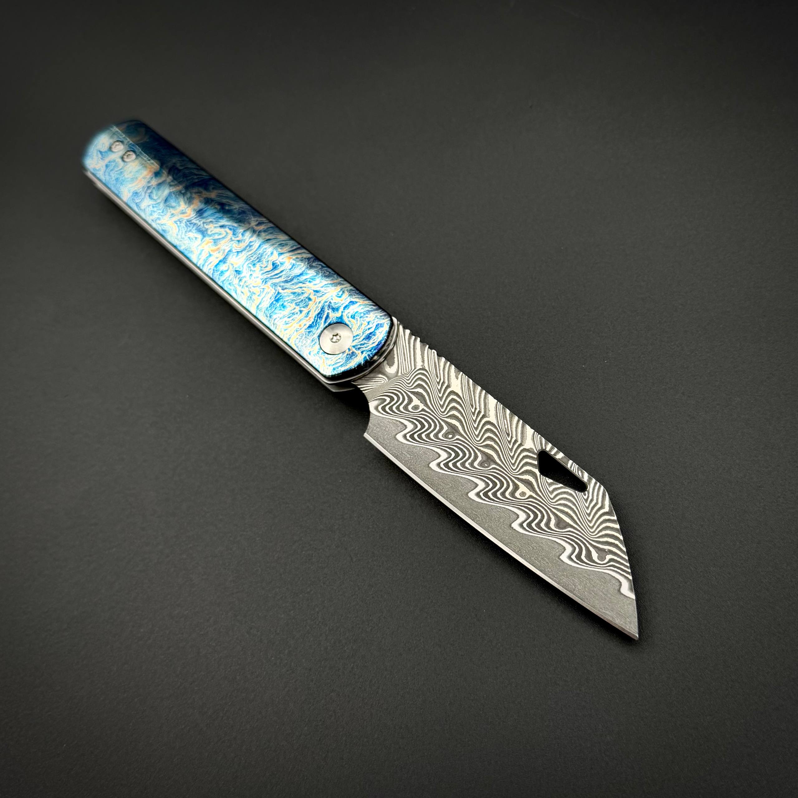 Складной нож Revenant Electric Blue Pioneer EDC
