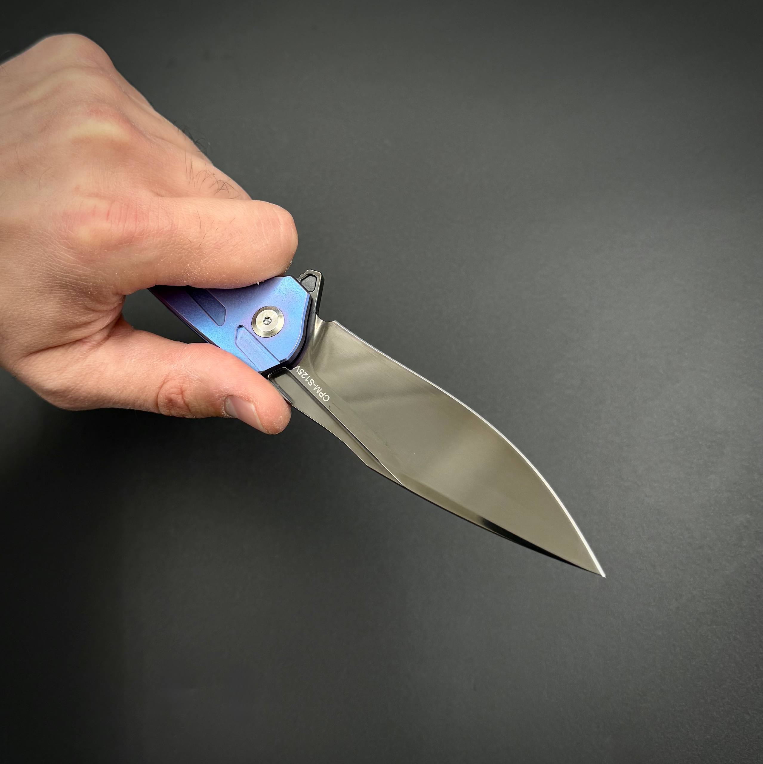 Складной нож Abyss CPM S125V Titanium Blue Alpha Miu