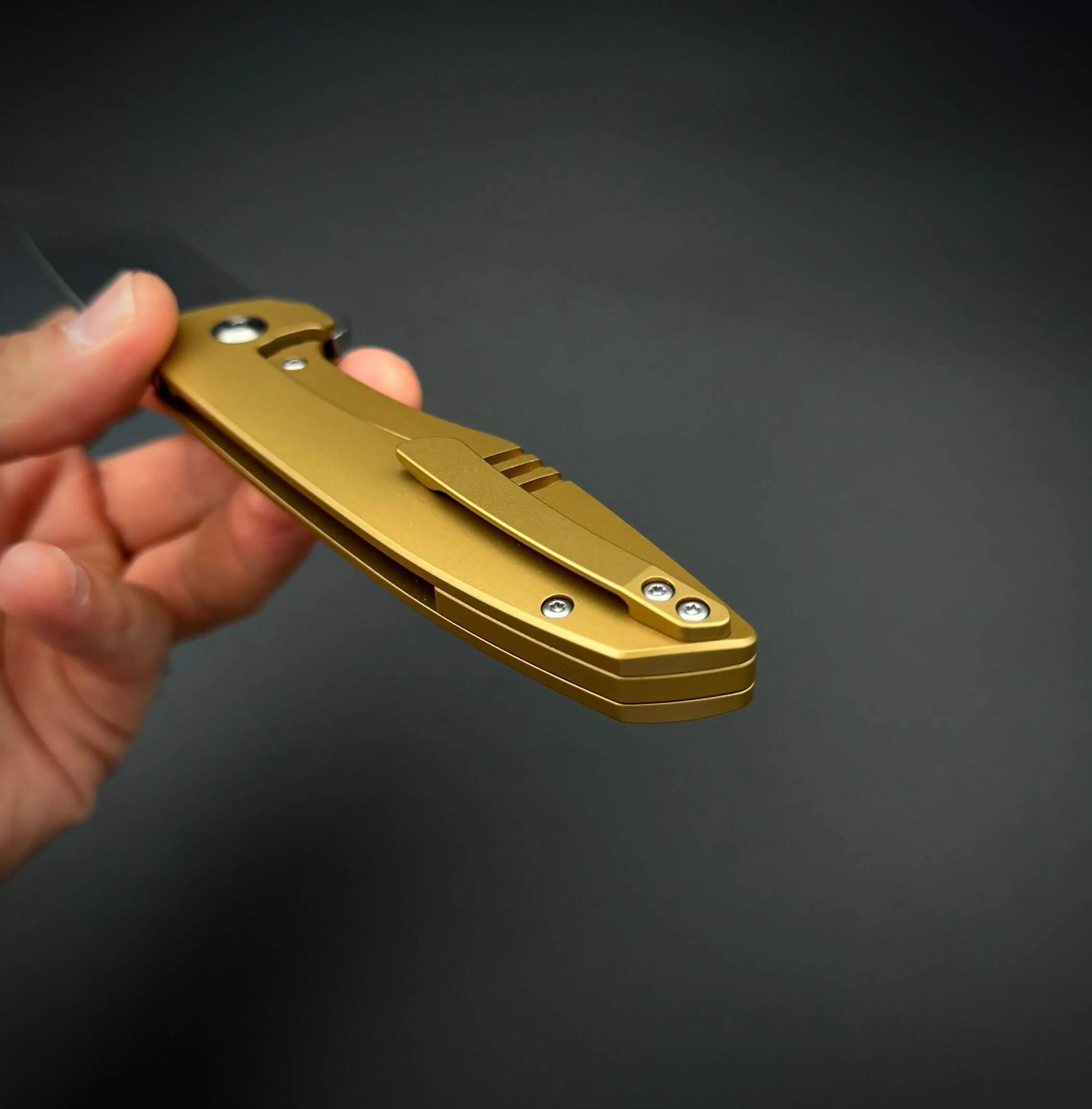 Складной нож Void Gold Titanium Drop Point Alpha Miu