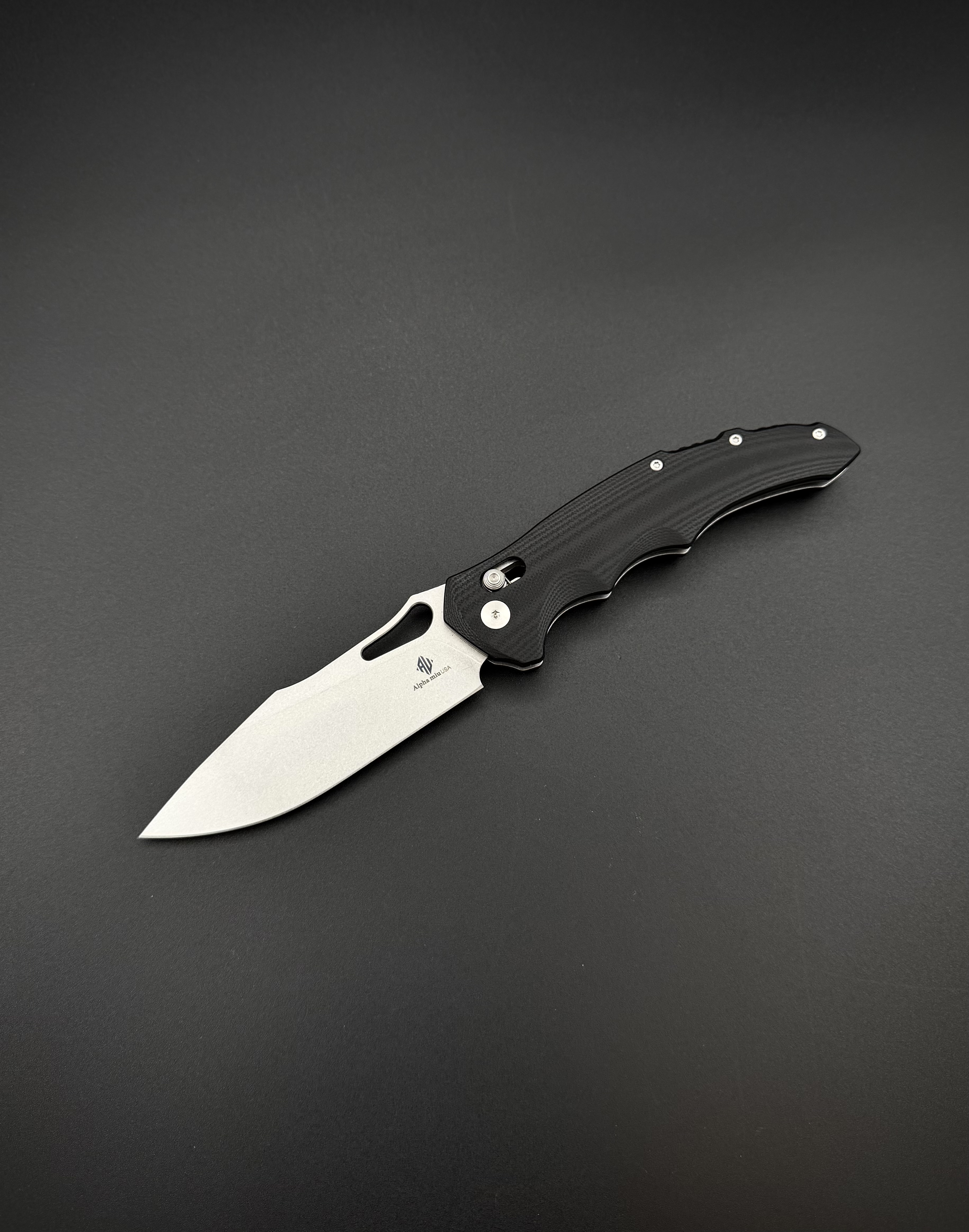 Складной нож Strixor Black n690co-pm Axis lock Alpha Miu