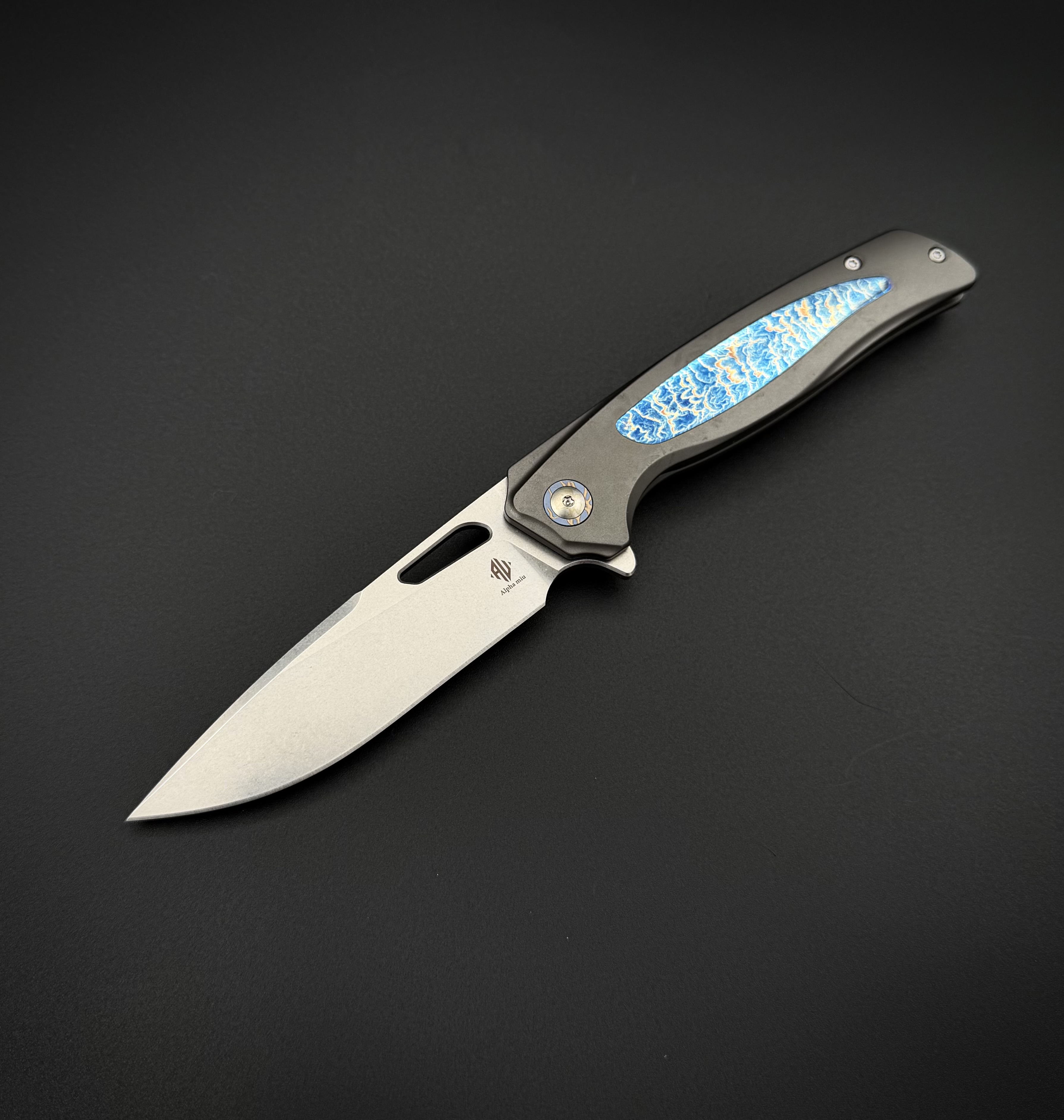 Складной нож Void Dark Grey Titanium Spear Point Alpha Miu