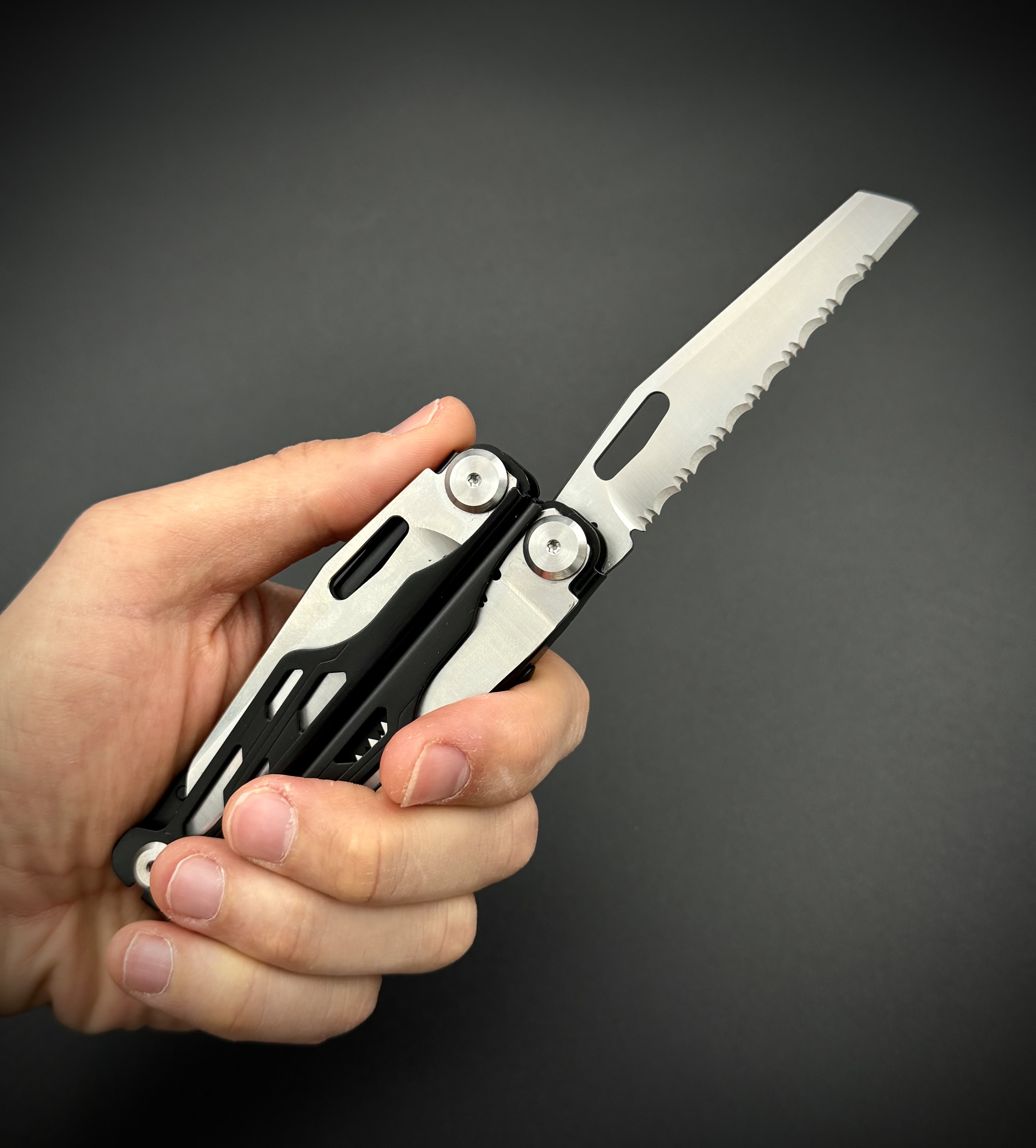 Мультитул SNQ-02 Black Alpha MIu