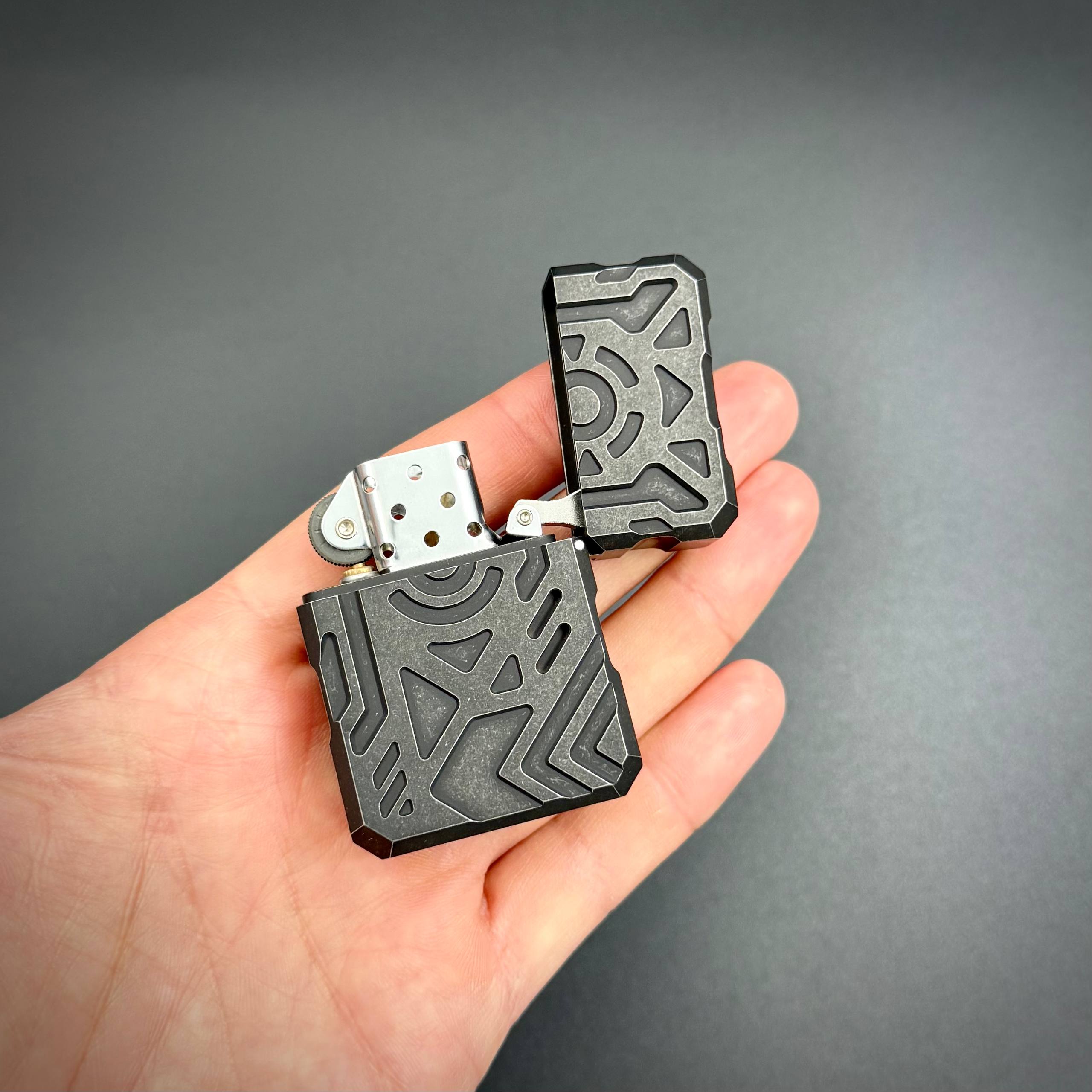 Зажигалка с титановым корпусом Трансформер Тип 2 BSW Pioneer EDC