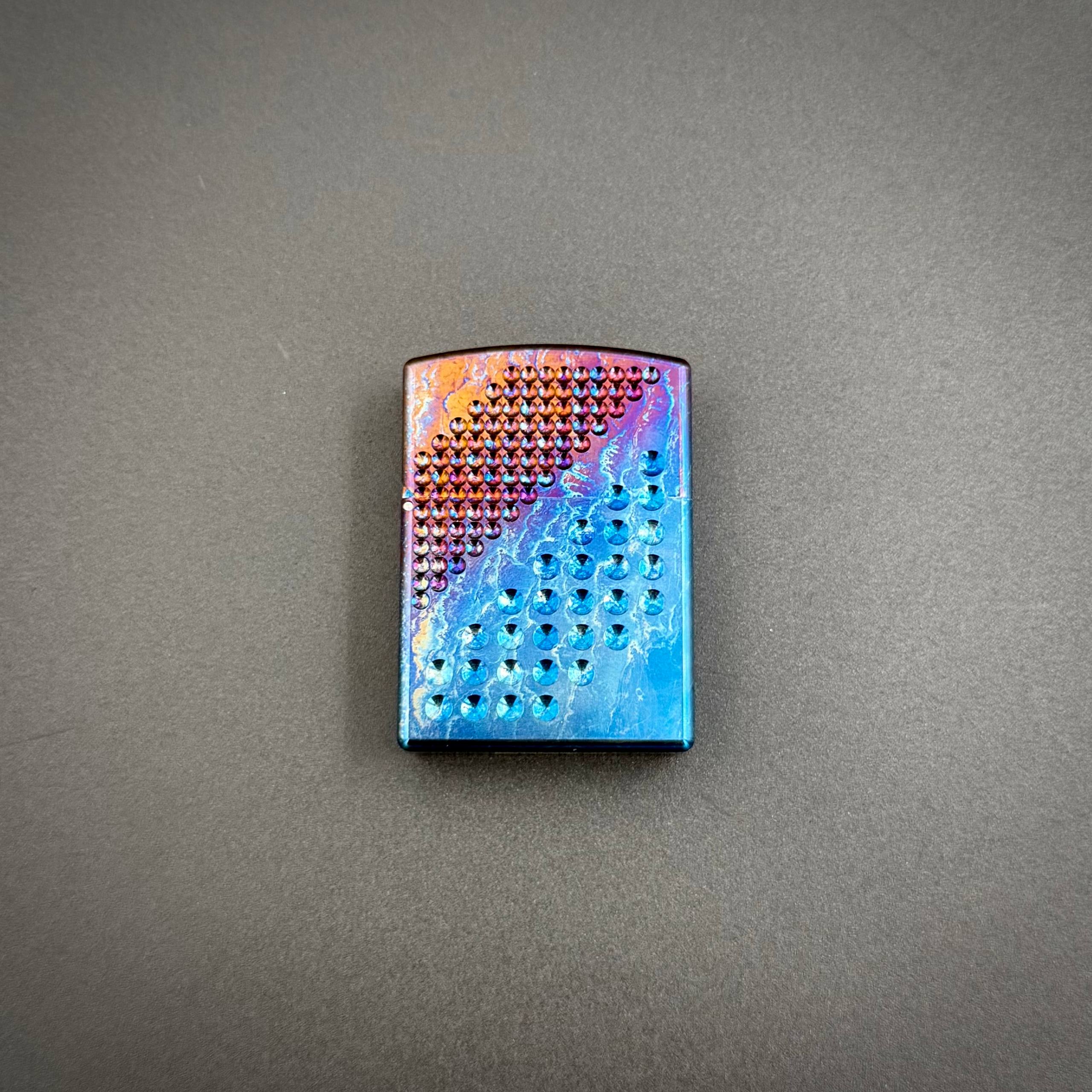 Зажигалка с титановым корпусом Точки Electric Blue Pioneer EDC