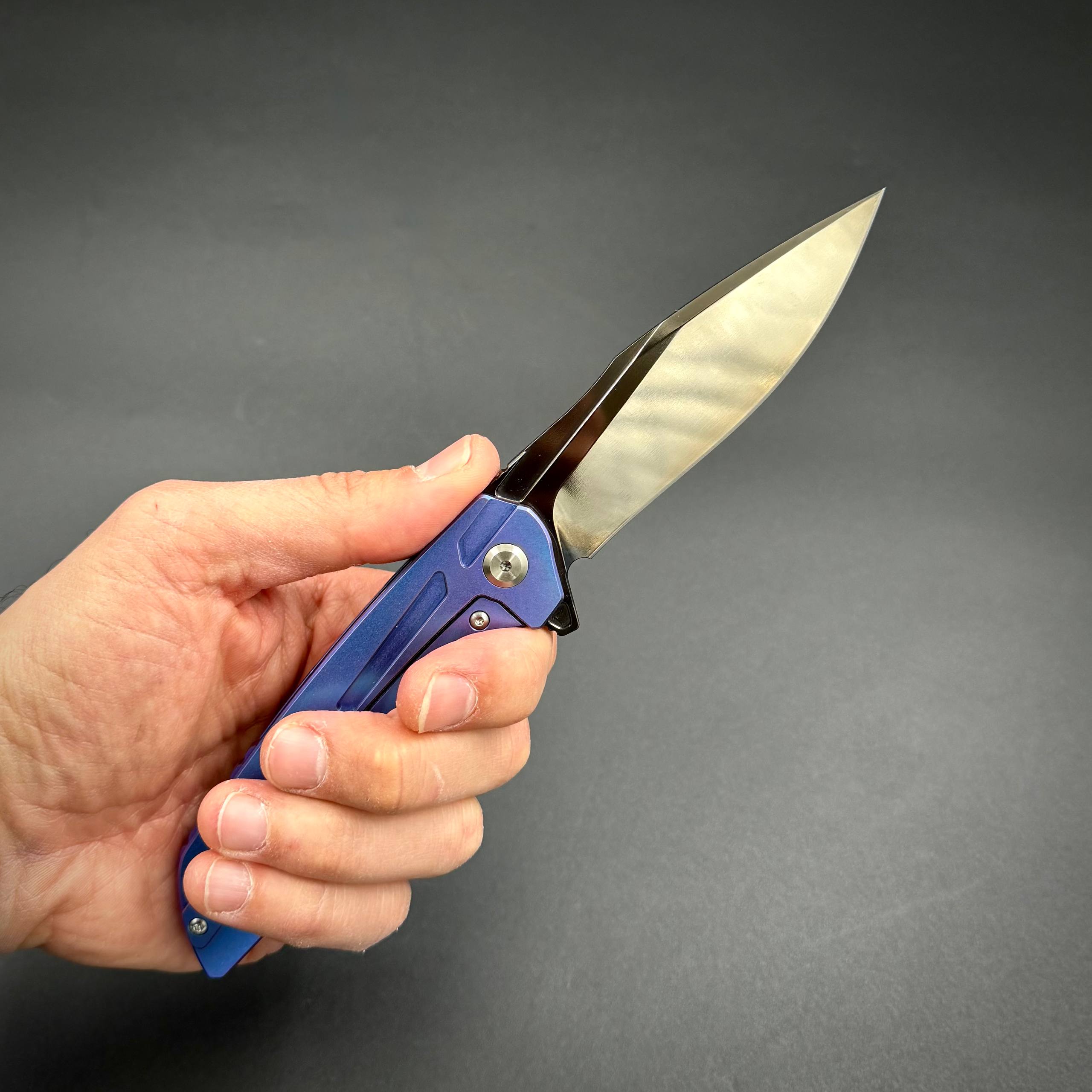 Складной нож Abyss CPM S125V Titanium Blue Alpha Miu