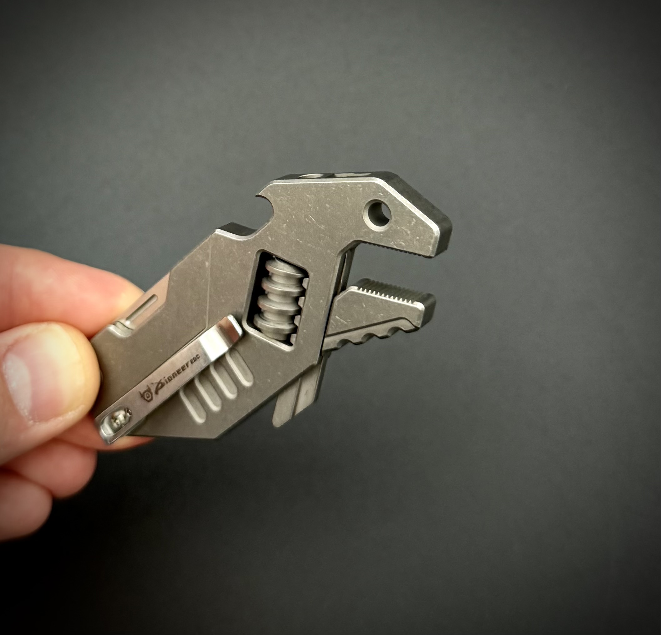 Мультиинструмент Dino SW Pioneer EDC
