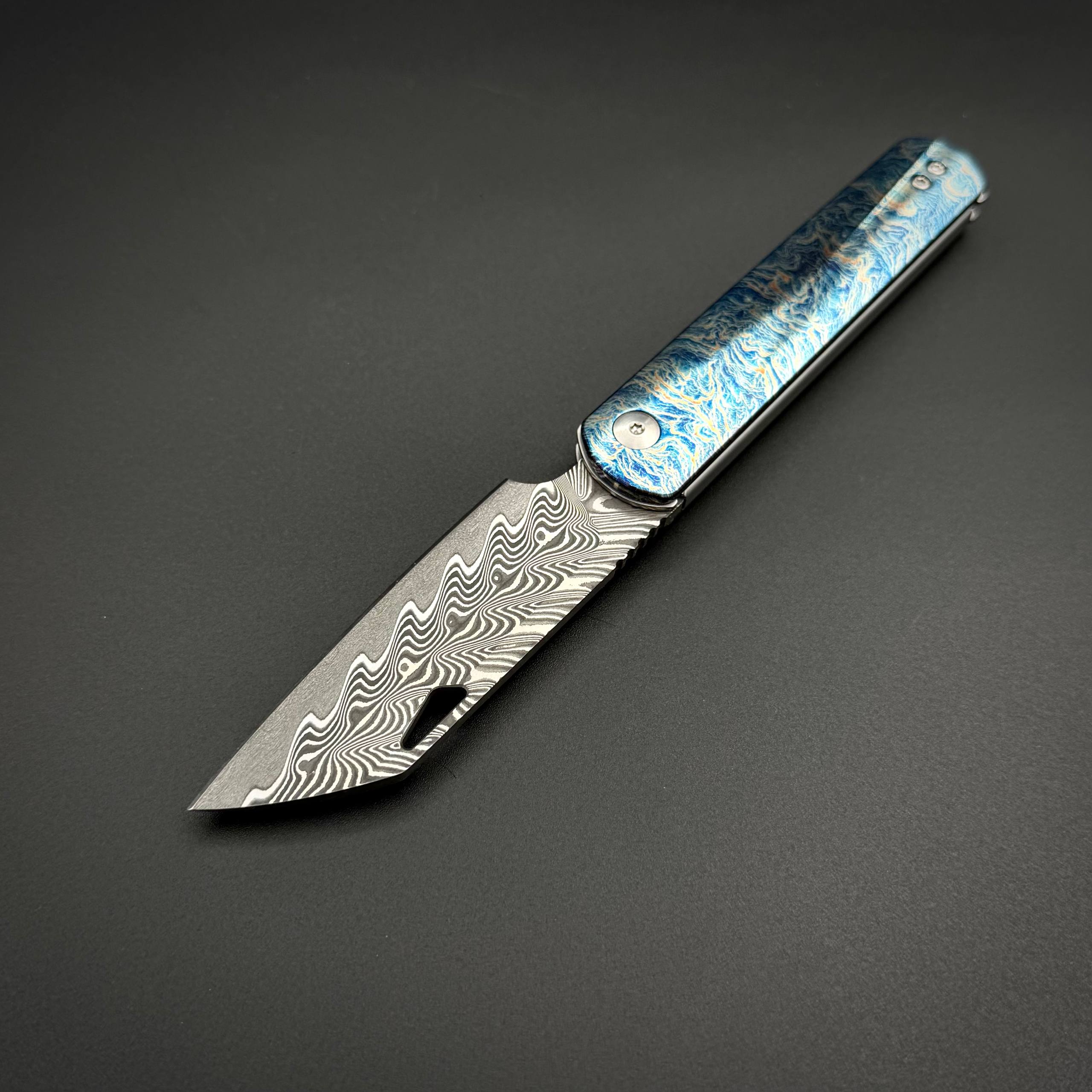 Складной нож Revenant Electric Blue Pioneer EDC