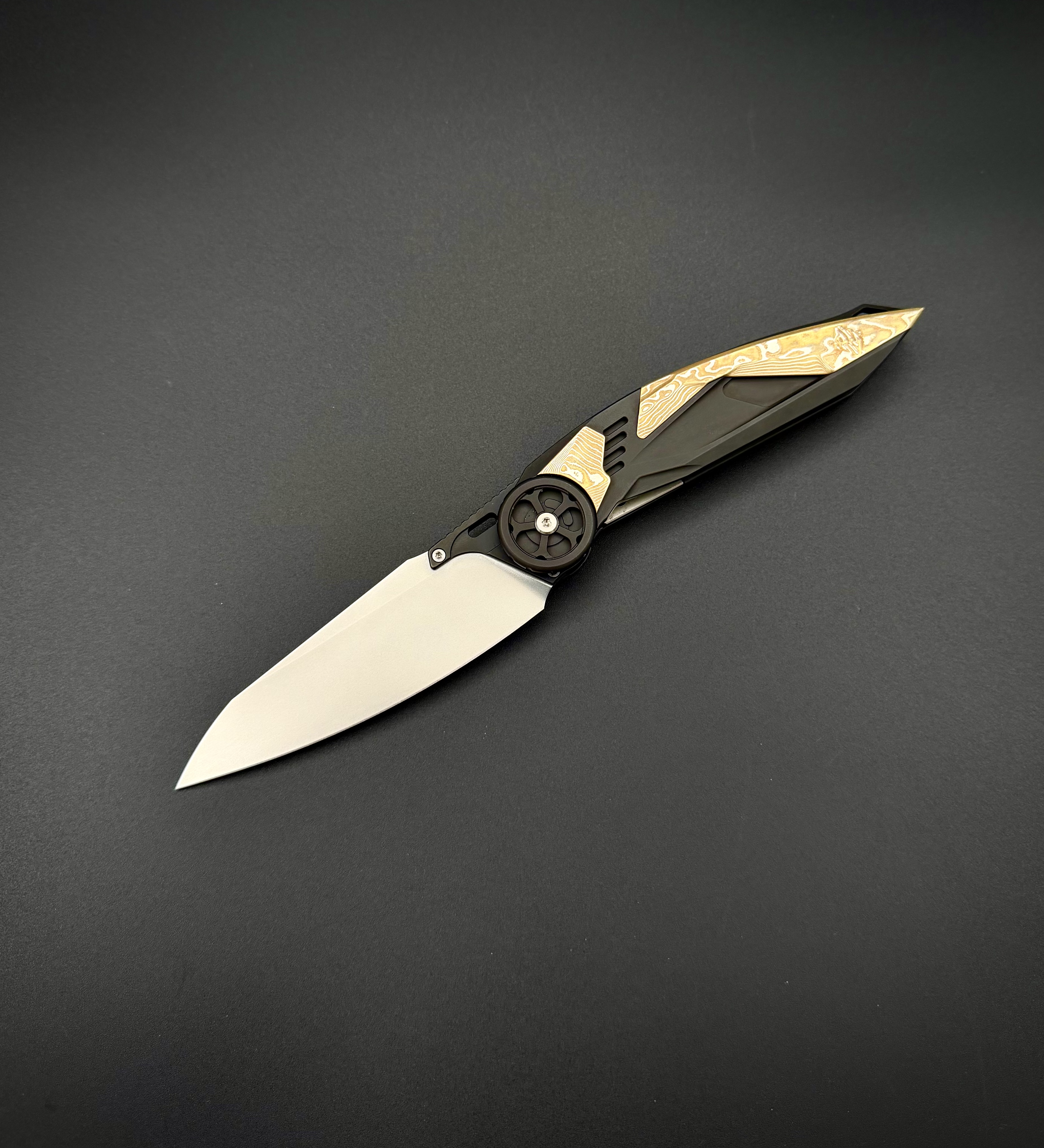 Складной нож Itrion AY-T-24046 Timascus Gold CPM S125V