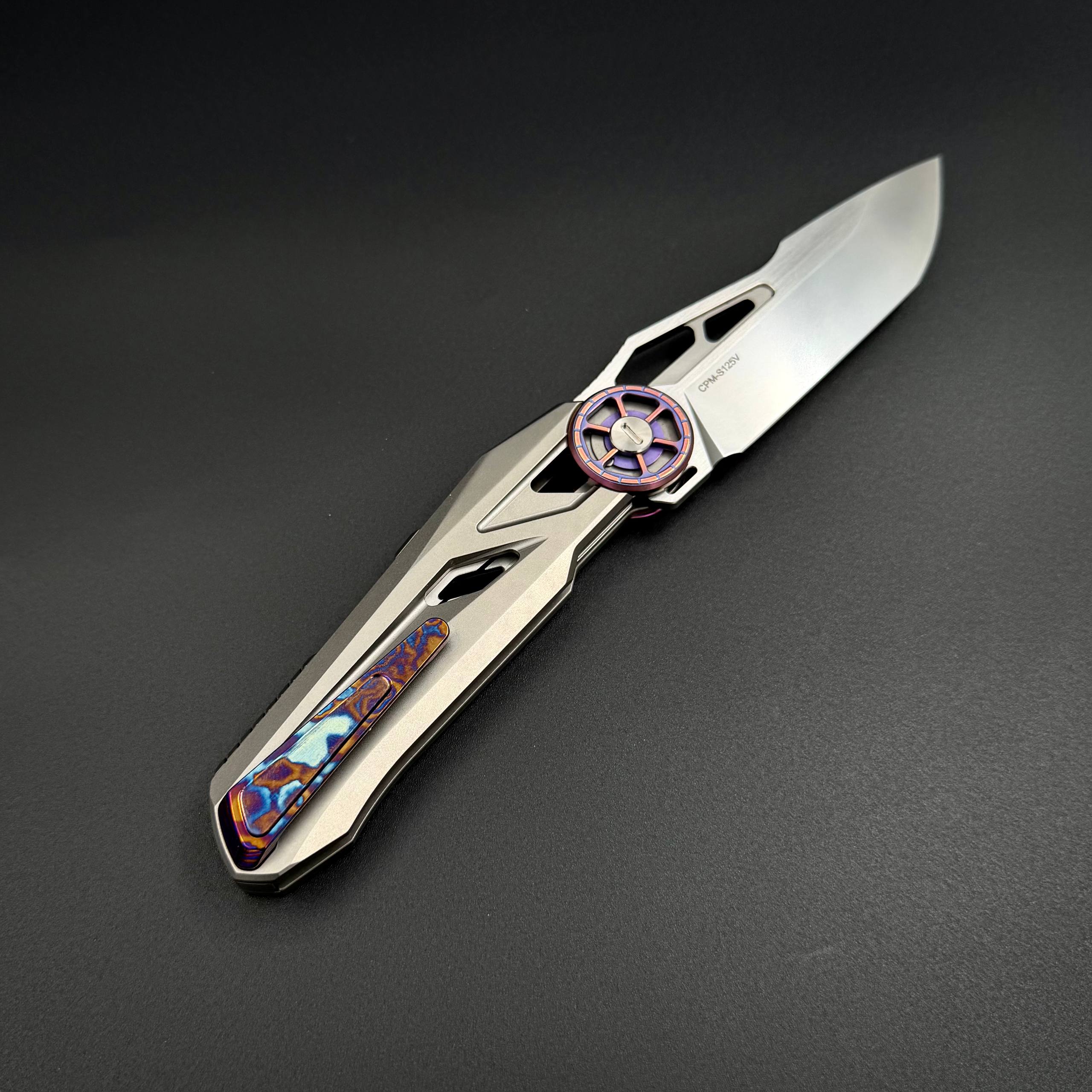 Складной нож Trigger CPM S125V Timascus Silver Titanium Alpha Miu
