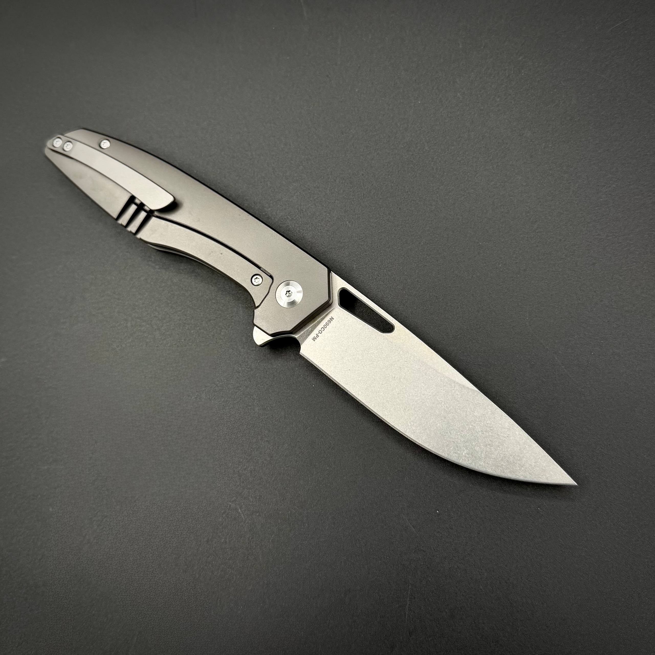 Складной нож Void Gray Titanium Drop Point Alpha Miu