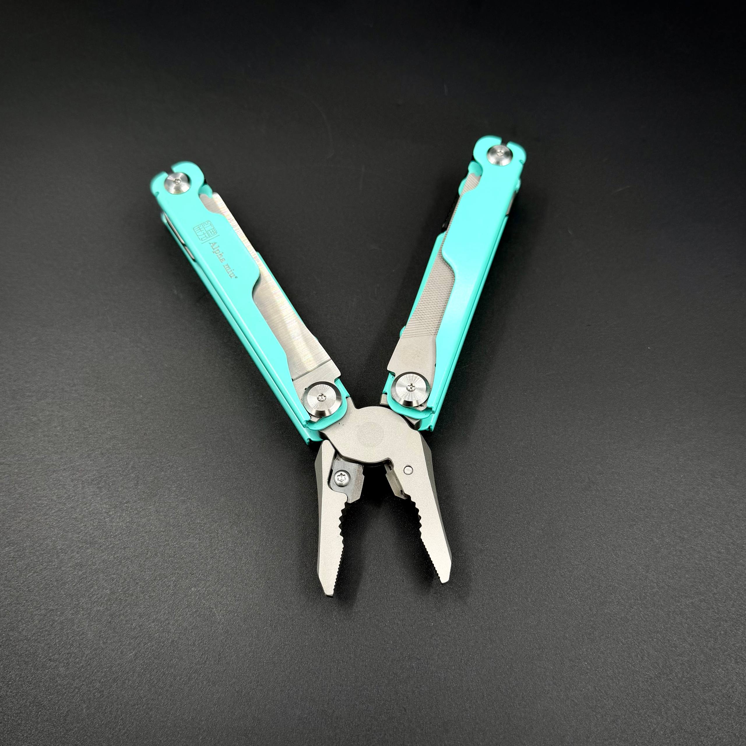 Мультитул SQ08 Tiffany Alpha Miu
