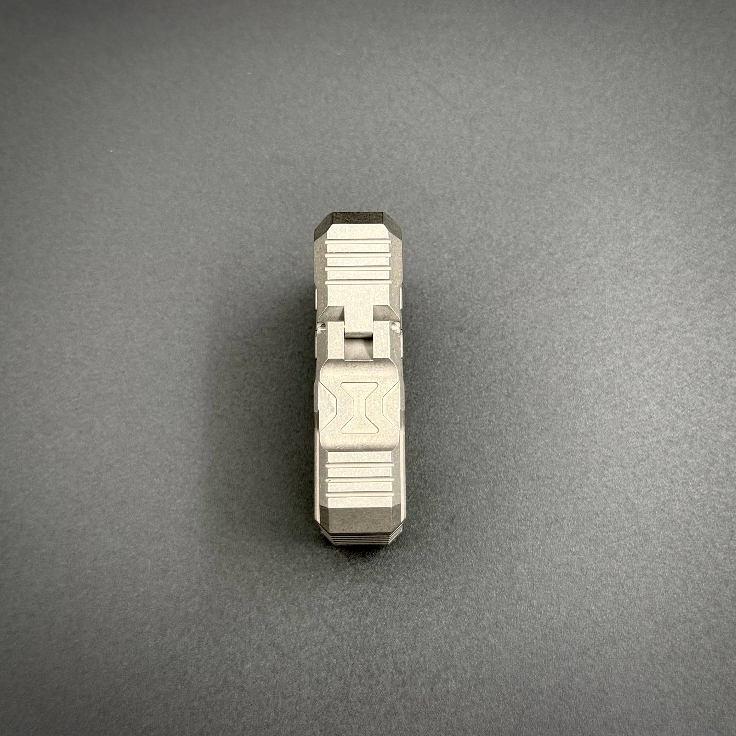 Зажигалка с титановым корпусом Трансформер Тип 1 SW Pioneer EDC