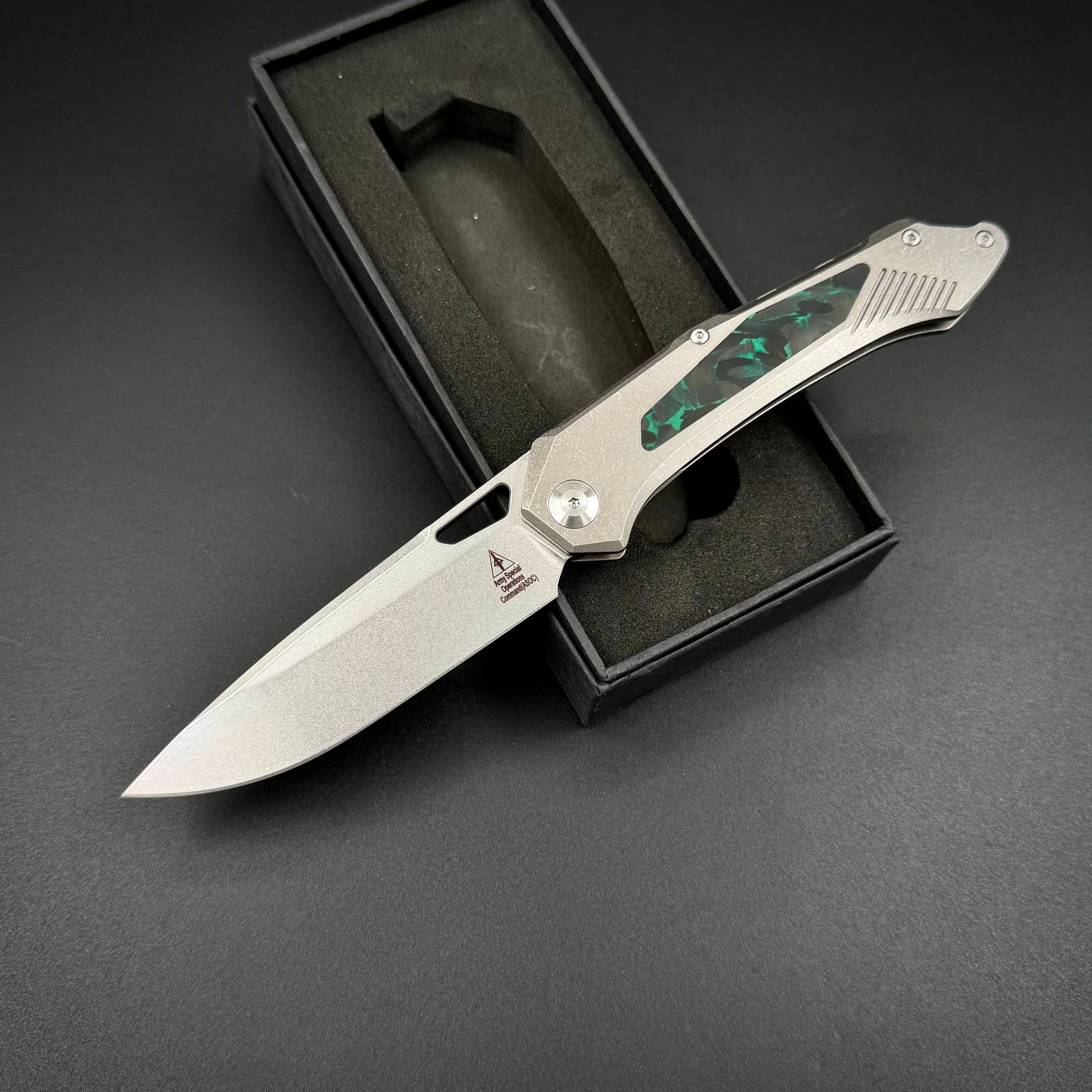 Складной нож Vigil n690co Titanium Carbon Fiber T107 Green Alpha Miu