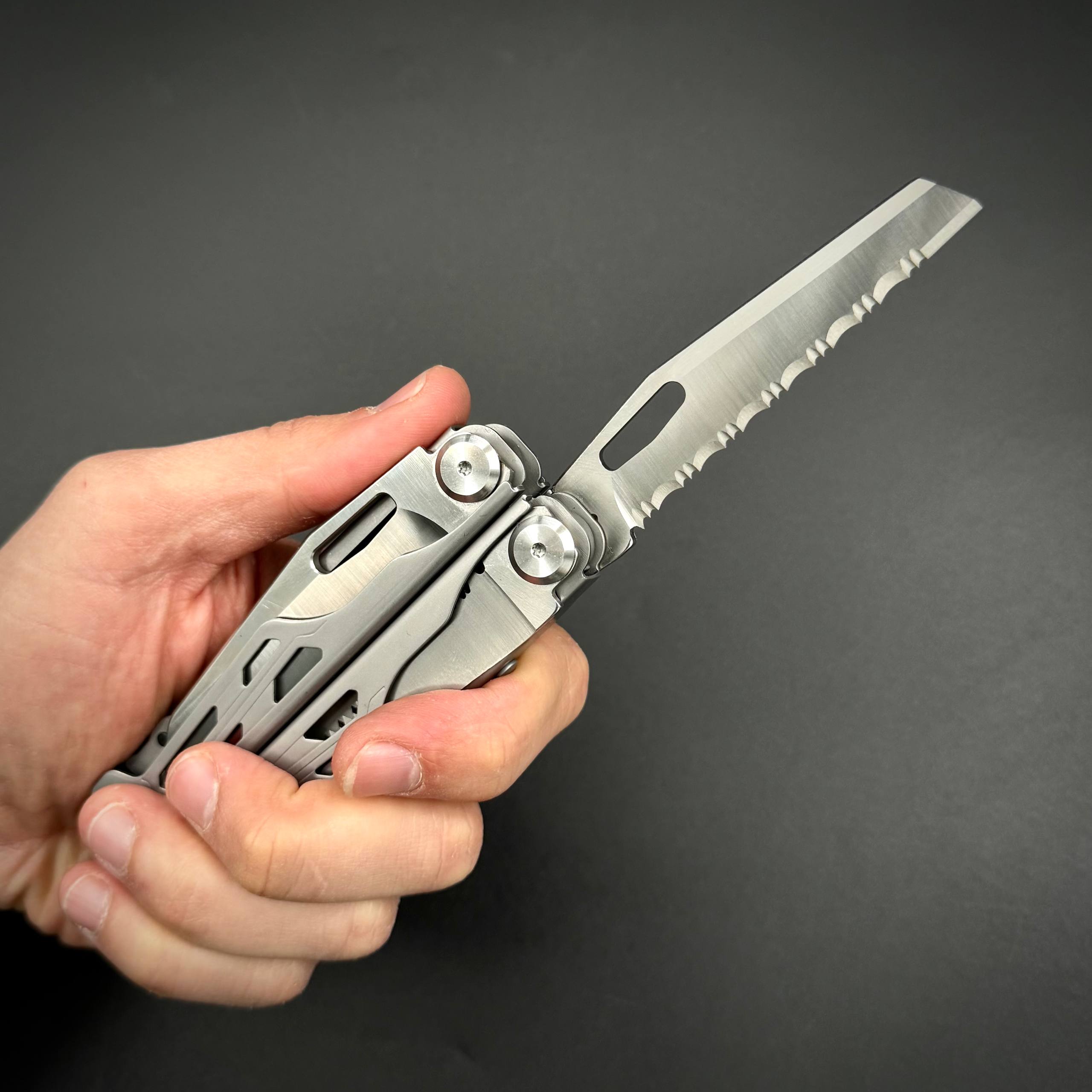 Мультитул SNQ-02 Silver Alpha Miu