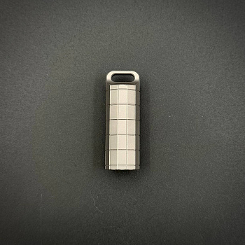 Зажигалка в герметичном титановом контейнере пескоструй (мозаика) Pioneer EDC